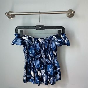 Aeropostale off the shoulder shirt💙